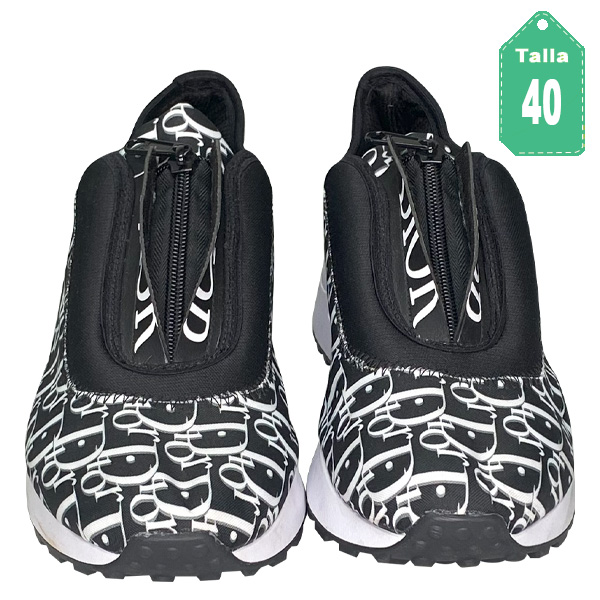 Zapatos Deportivos Negro y Blanco- 40