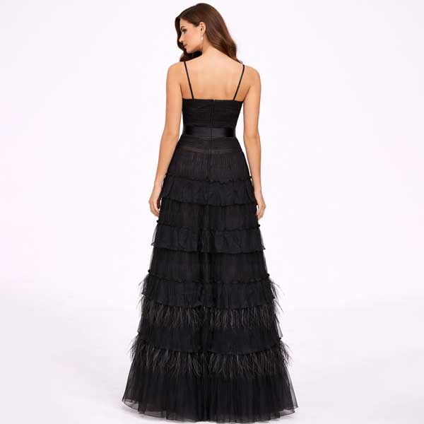 Vestido BCBGMAXZARIA Plumas de Ganso Negro- M