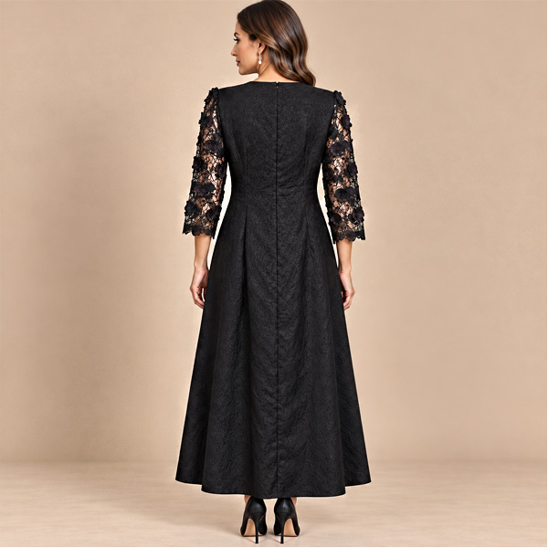 Vestido Negro de Encaje- L