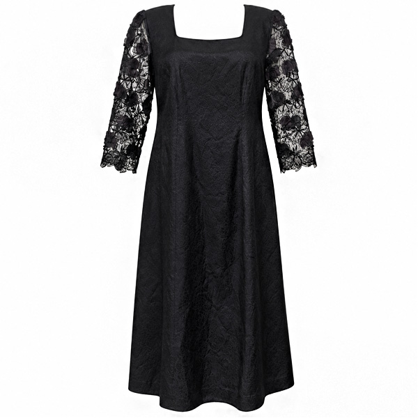 Vestido Negro de Encaje- L