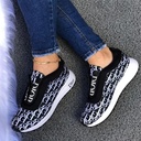 Zapatos Deportivos Negro y Blanco- 40